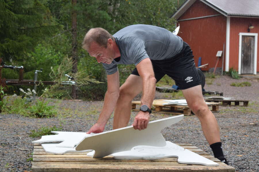 Yksi haasteista oli isokokoinen palapeli, joka osalle muodostui mahdottomaksi. Korvaavana suorituksena piti tehdä 20 burpee-liikettä. Jarno Lahti sai palapelin koottua ilman lisähengästymistä.